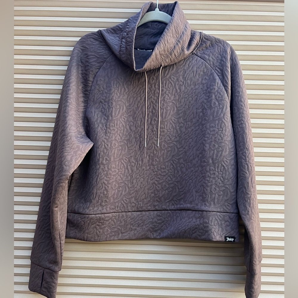 Juicy Couture Size MED Activewear Sweatshirt leopard textured color taupe EUC